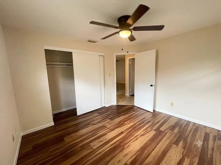 1102 Elmwood St #G — Photo 11