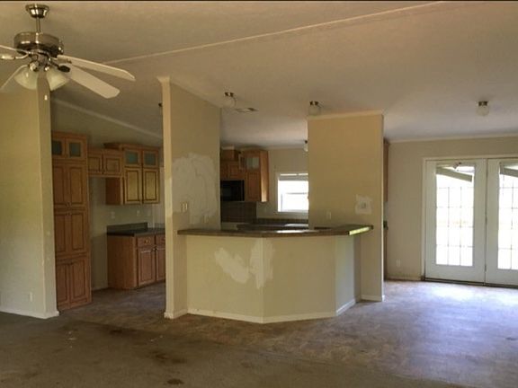 4th image of 200 Pecan Dr