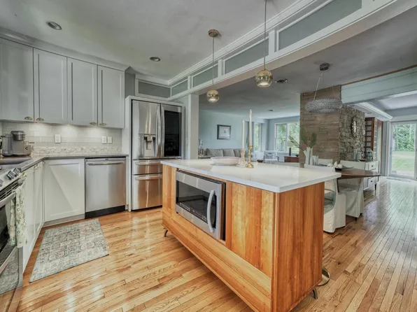 15005 Wisconsin AVENUE, Elm Grove, WI 53122