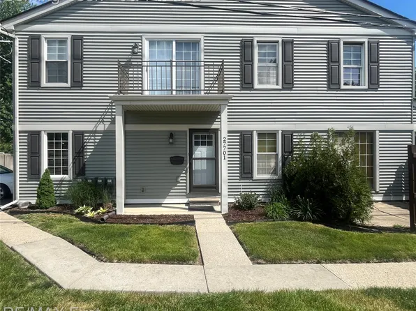 27701 Roy St, Saint Clair Shores, MI 48081