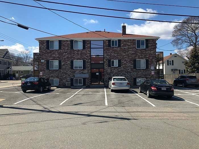1st image of 243 Lake St APT 2