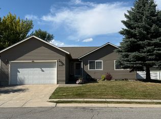 1715 Northshore Dr, Sandpoint, ID 83864