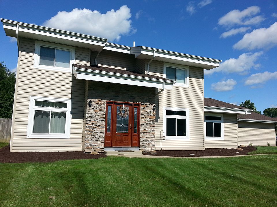 1st image of 9560 Applewood Dr