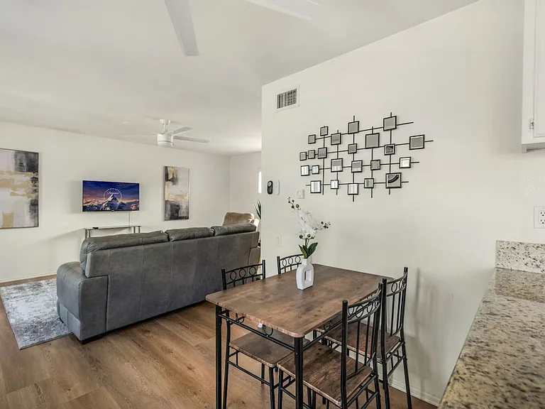 418 Nobel Ave #D — Photo 8