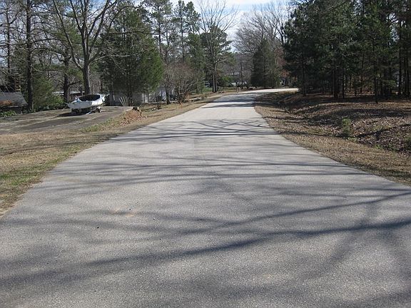 3rd image of 123 Tanglewood Dr
