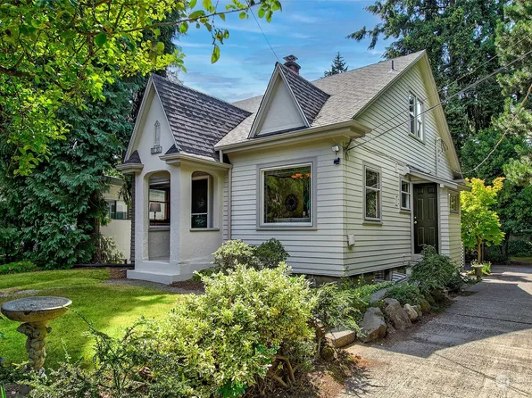 13039 3rd Avenue NE, Seattle, WA 98125