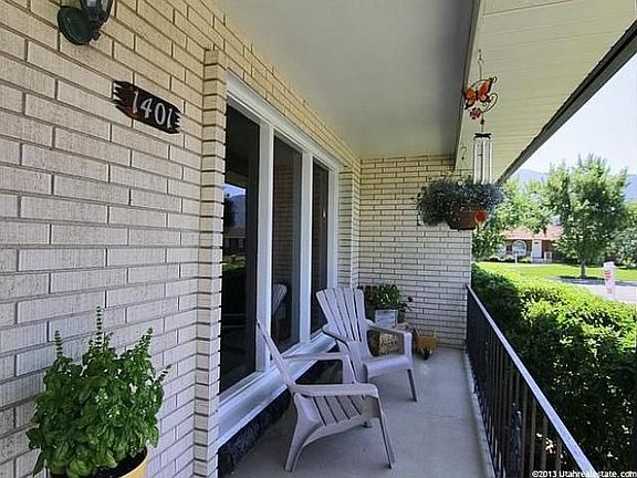 3rd image of 1401 E Blossom Dr