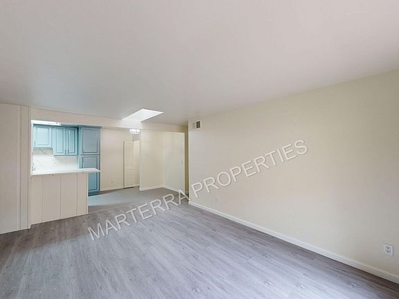 2nd image of 1001 W Macarthur Blvd Unit 102