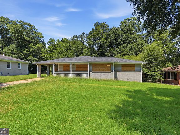 2nd image of 2824 Lynda Pl