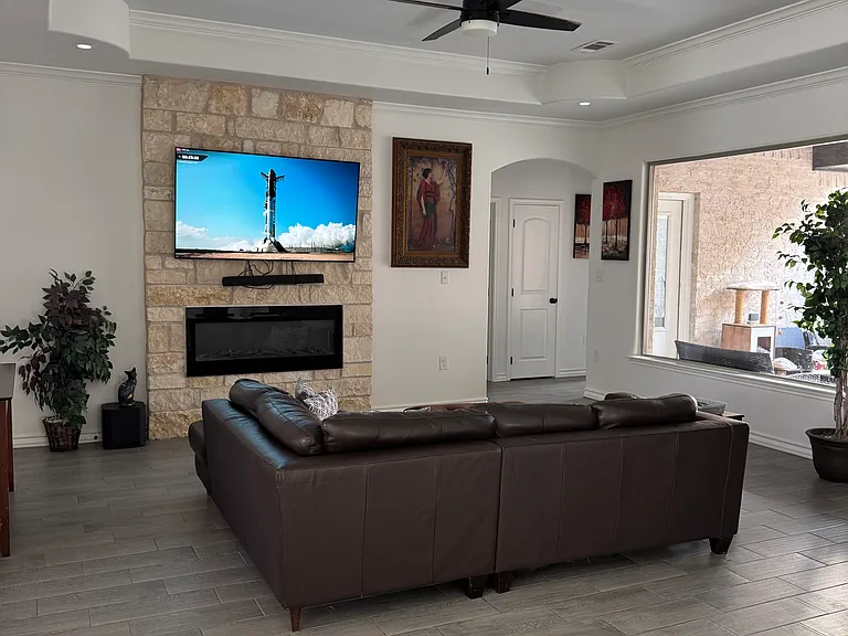 2403 Alamesa Dr — Photo 23