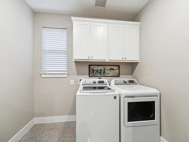 21902 Lake Whitney Ct — Photo 18