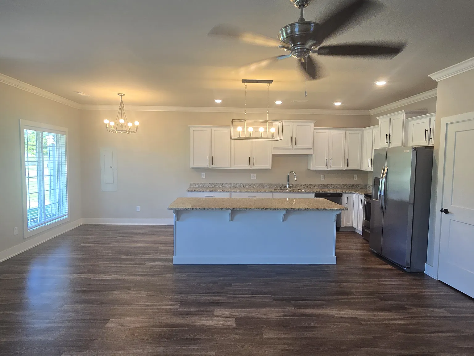 3 bed, 1670 sqft, $2,600 — Photo 3