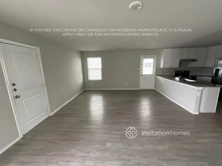 126 Pasadena Pl — Photo 2