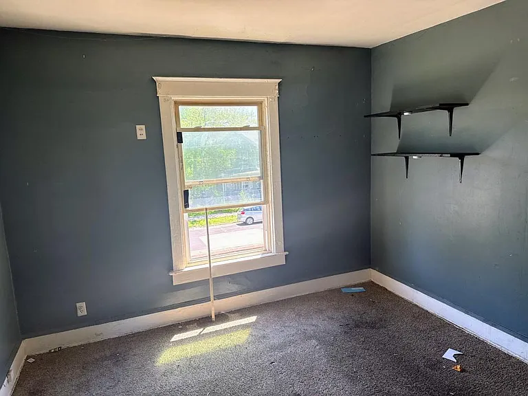 1617 NE Jefferson St — Photo 3