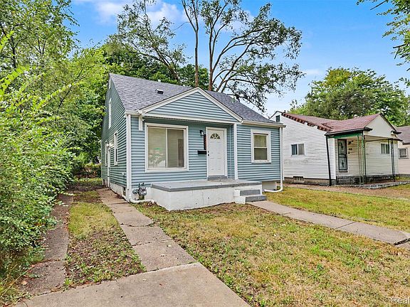 2nd image of 19341 Oakfield St