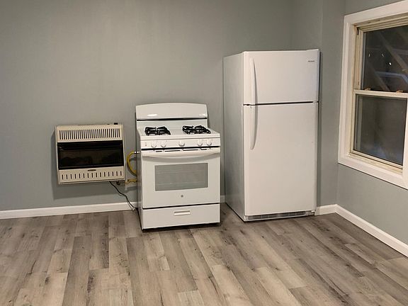 2nd image of 28 Division St APT 1