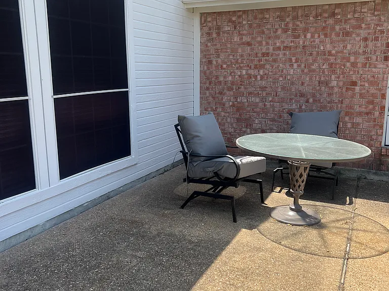 Yellowstone Ct — Photo 26