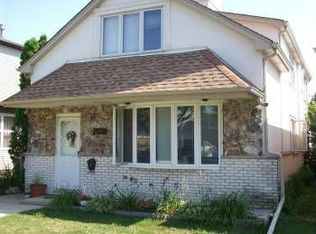7531 W Winona St, Harwood Heights, IL