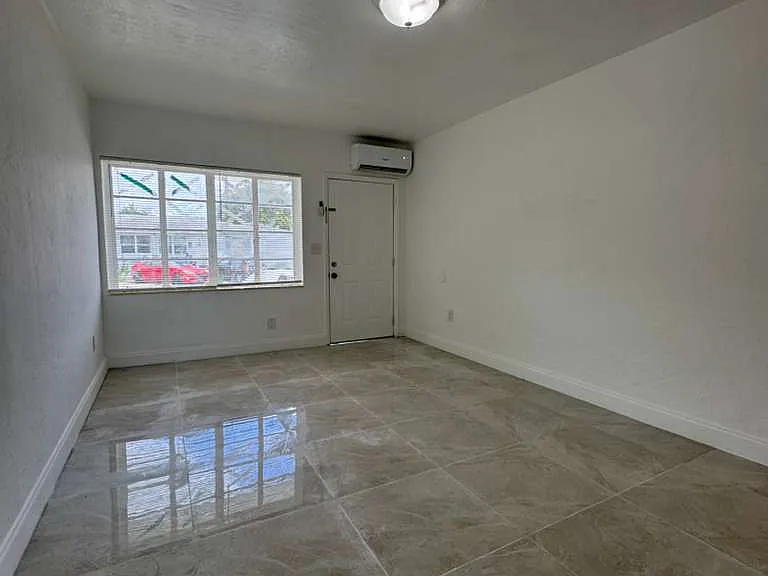 9380 NW 14th Ave #24 — Photo 2