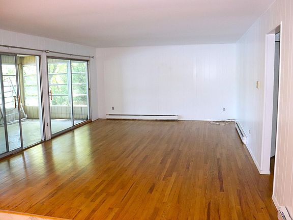 5th image of 370 E Lakeshore Dr #370
