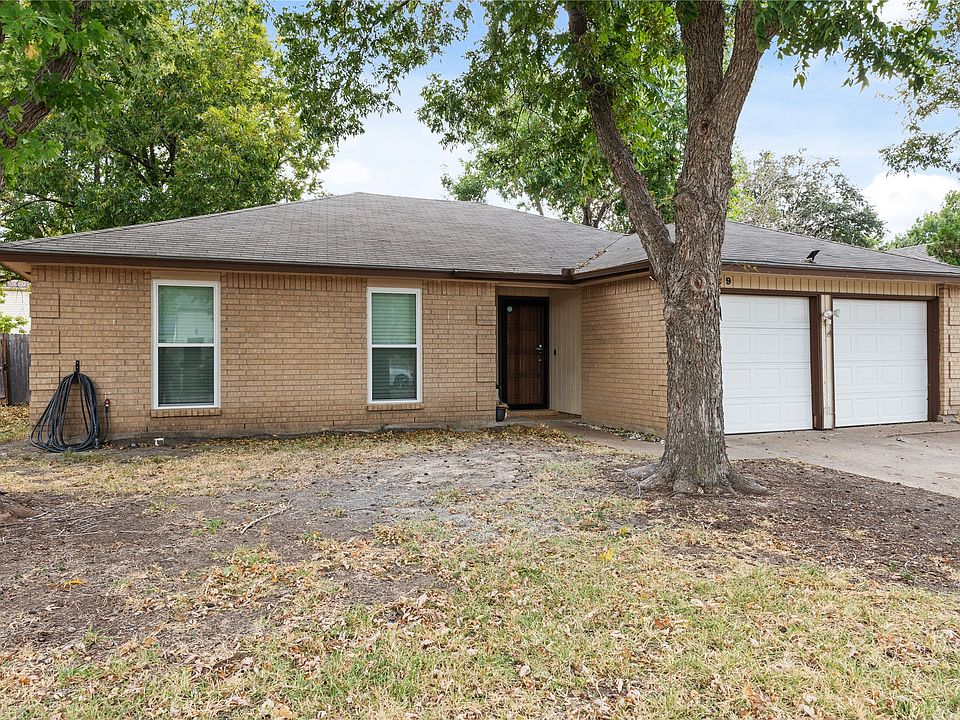 1st image of 2429 Claremont Dr