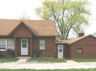 903 Motherhead Rd, Saint Charles, MO 63304