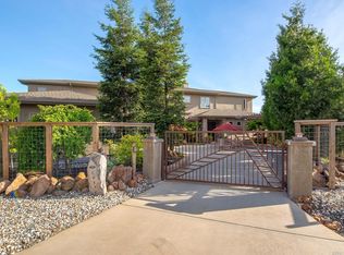 19575 Stonegate Rd, Hidden Valley Lake, CA 95467