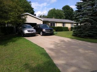 5892 Glenbrook Ave SE, Grand Rapids, MI 49508