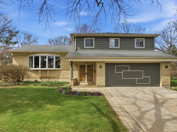 728 N Stark Dr, Palatine, IL 60074