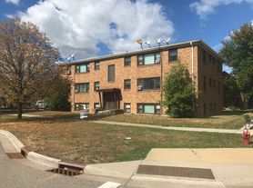 97 Orme St E, Saint Paul, MN