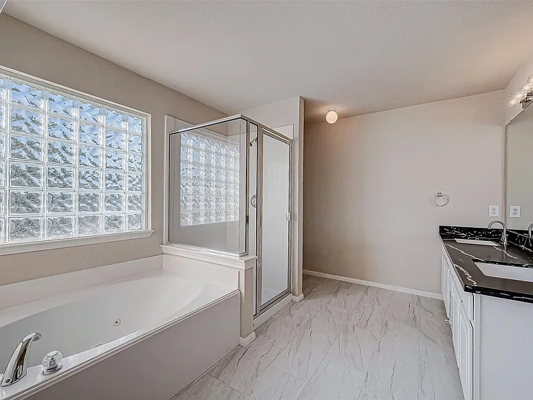 11408 Morning Brook Dr — Photo 32