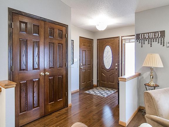 3rd image of 2716 38th Ave S