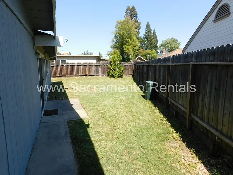 5840 Shelldrake Ct — Photo 21