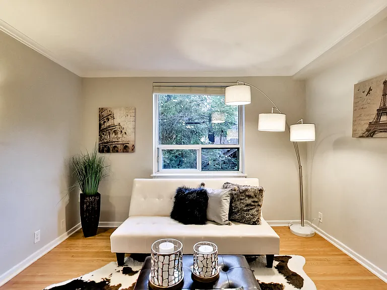 14 Chatsworth Dr #410 — Photo 21