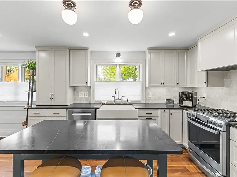 3122 North Ave — Photo 70