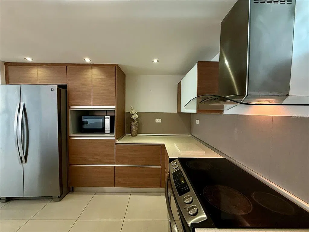 2 bed, 2.0 bath, 1131 sqft, $3,500 — Photo 4