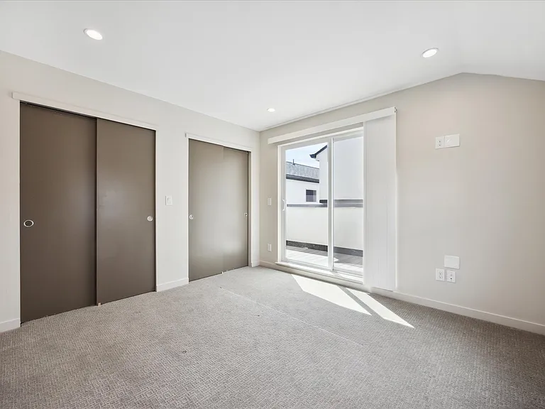 1419 N Irving St — Photo 18