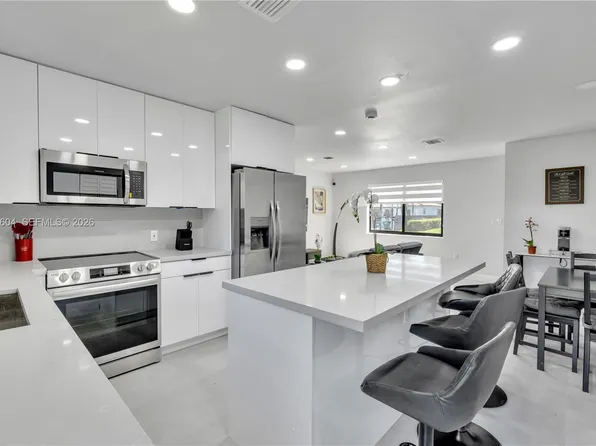 6021 SW 19th St, Miami, FL 33155