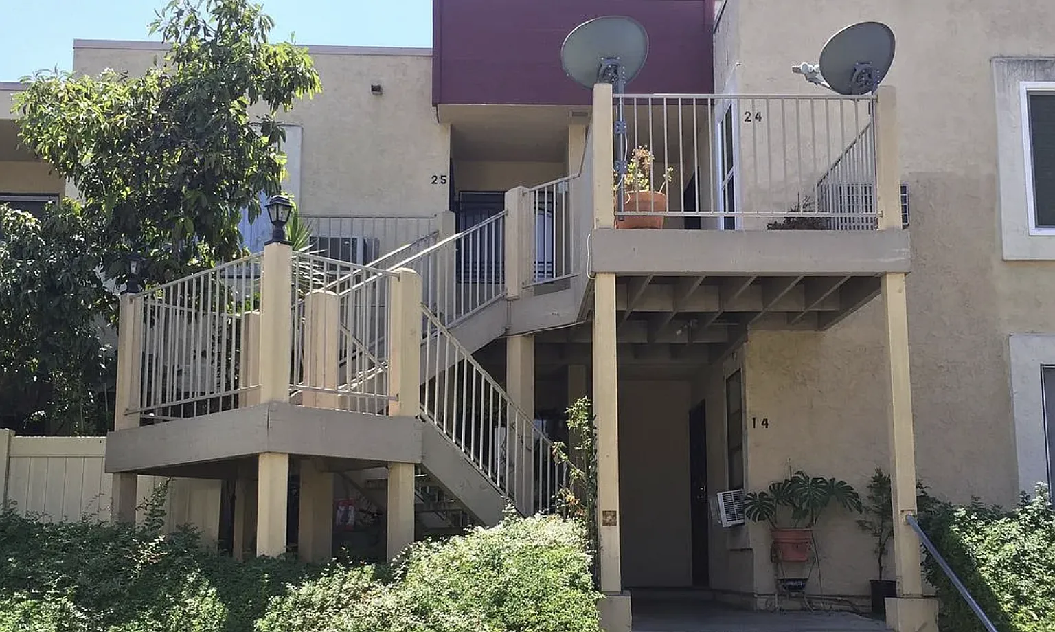 Large two bedroom condo in San Marcos — Photo 1