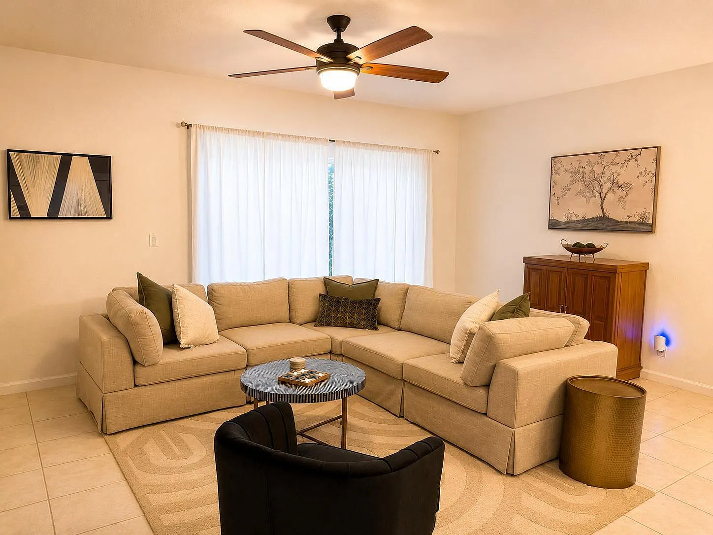 3 bed, 2.5 bath, 1568 sqft, $6,000 — Photo 4