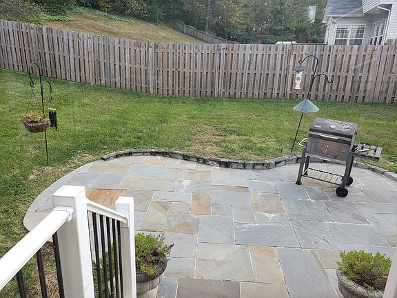 4th image of 12 Meade Ct