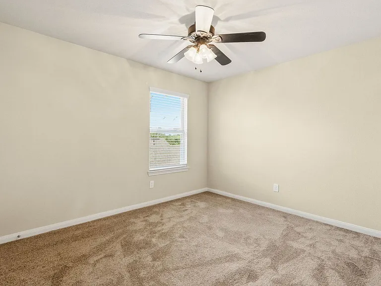 6131 Carpenters Cove Ln — Photo 24