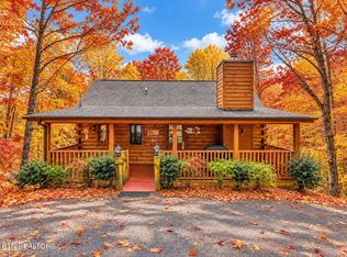 1645 S Mountain View Rd, Sevierville, TN 37876