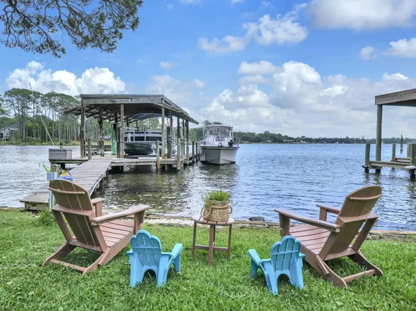 48 Marlborough Rd, Shalimar, FL 32579