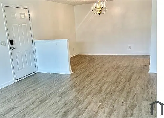 3 bed, 1400 sqft, $1,900 — Photo 2