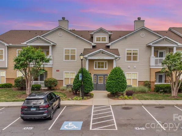 11707 Ridgeway Park Dr, Charlotte, NC 28277