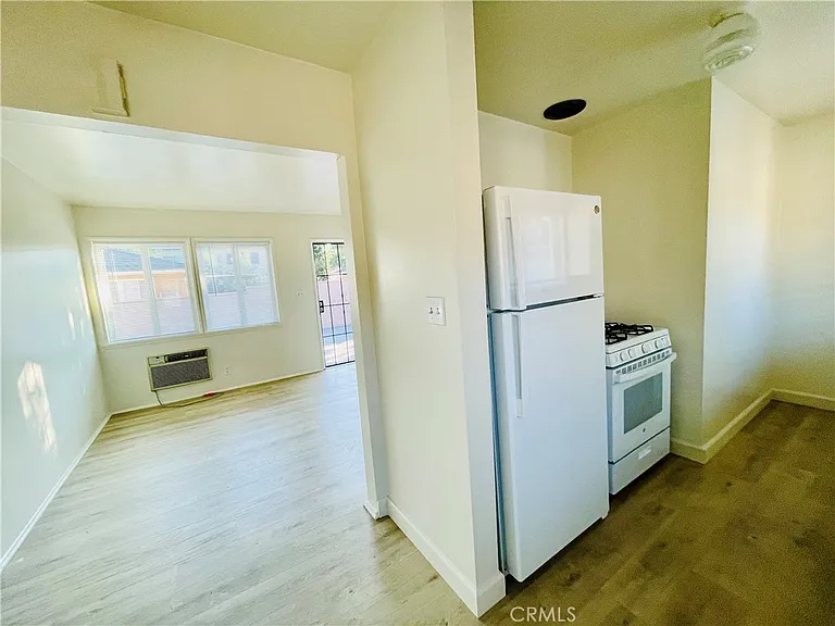 731 S Almansor St — Photo 4
