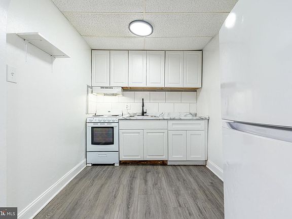 4th image of 3617 Garrett Rd