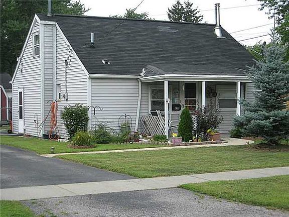 2nd image of 620 Mulberry St
