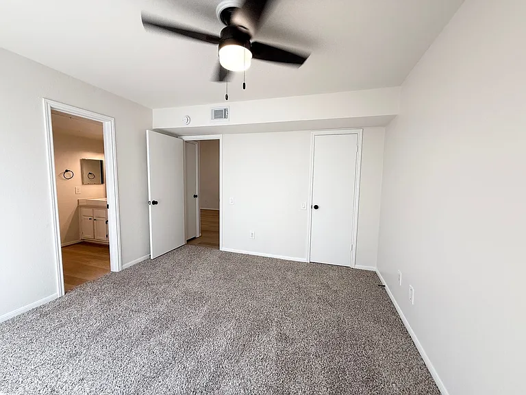 1860 White Oak Dr #376 — Photo 14